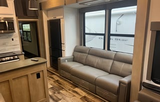 2023 Keystone RV Raptor 424