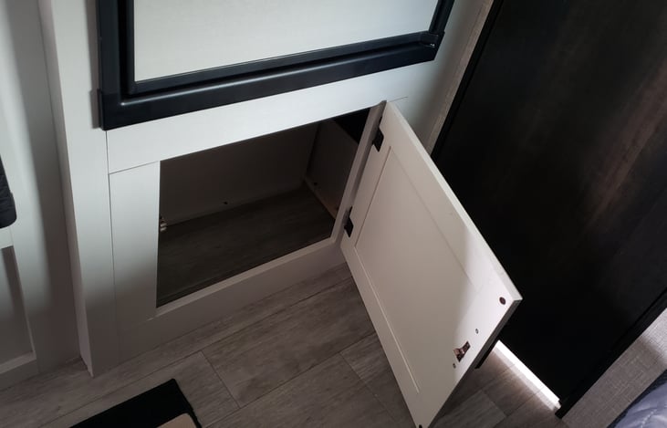 Storage under the Refrigerator