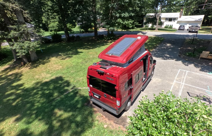Solar panel roof for on-the-go charging all day long