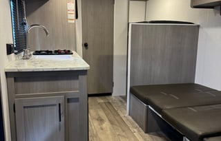 Rosentom, 2024 Dutchmen RV Coleman 17B