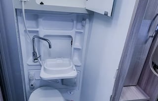 "To the Max VII" NEW Thor Campervan -SLEEPS 4!