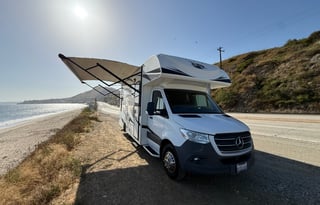 2020 Mercedes Jayco Melbourne 24L