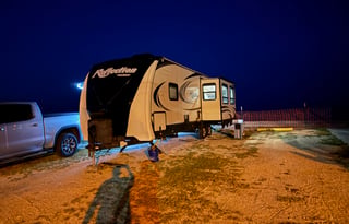 LARGE FAMILY CAMPER WITH PRIVATE QUEEN BEDROOM