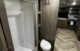 The Perfect Couples Getaway–King Bed + Cozy Vibes