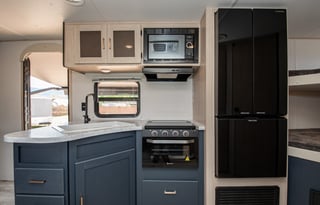 2025 Avenger with Bunks (BRAND NEW)-Delivery Only