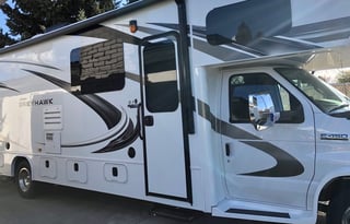 Kantada on Wheels - 2019 Jayco Greyhawk 31F