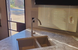 2019 Dutchmen RV Coleman Lantern Series 263BH