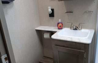 The Bearfoot Bunkhouse