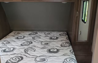 2019 Keystone  Passport G3350 Bunk House!