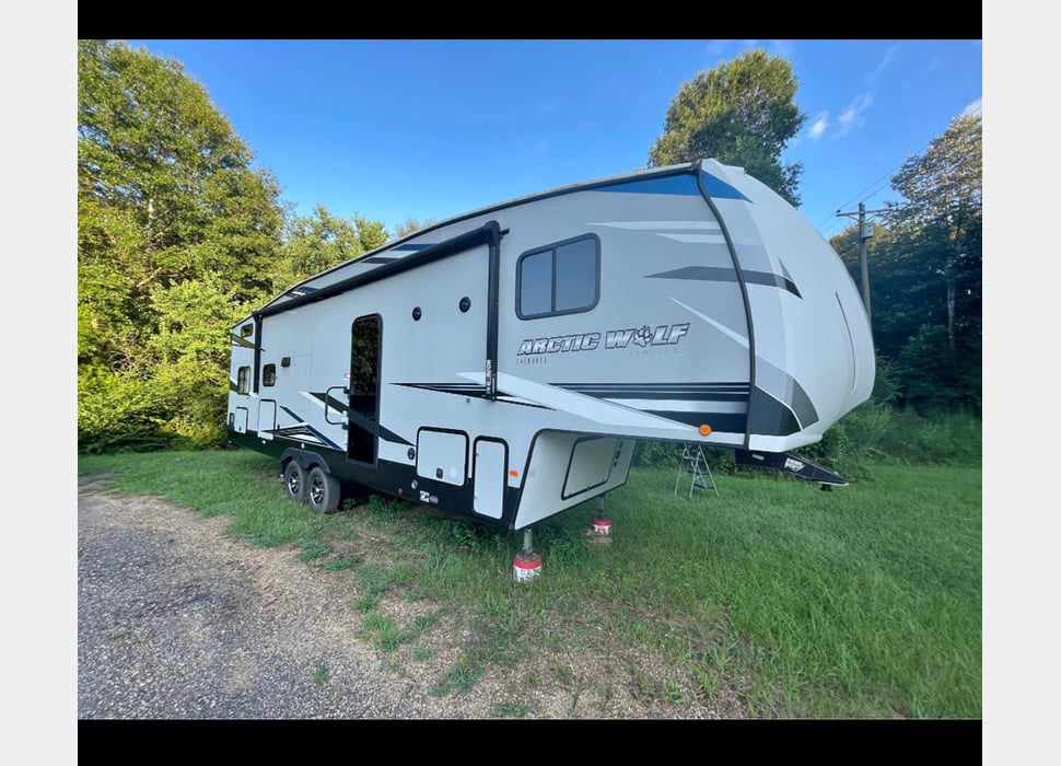 Fifth Wheel rentals in Starkville