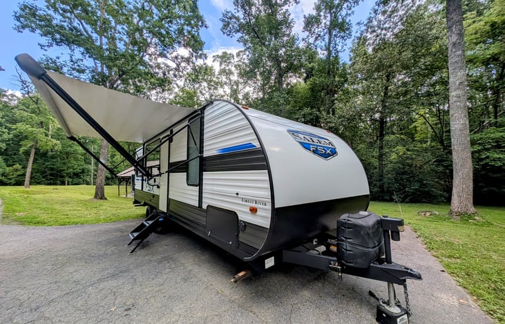 Get ready to elevate your camping! Our 2021 Forest River Salem FSX 260 RT boasts a spacious rear deck – ideal for hauling your toys or enjoying outdoor living.