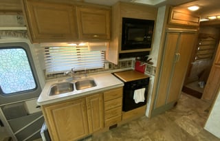 2000 Fleetwood RV Bounder