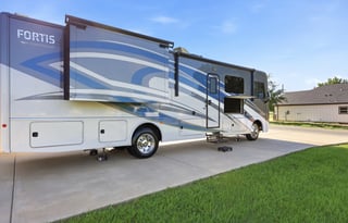 '21 Fleetwood Fortis - Sleeps 8 - Free Starlink