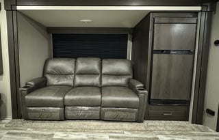 Spacious Grand Design Bunkhouse with Master Suite