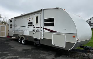 2007 Keystone RV Out Back Sydney Edition 31QRS