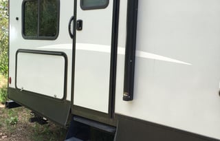 2021 Keystone Bullet 330BHS - Luxury Camping