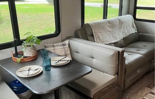 Sweet Retreat - Delivered luxury camper!