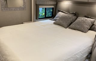 2021 THOR MERCEDES SPRINTER + PETS