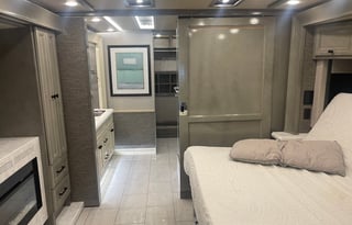 2020 Luxury Tiffin RV Deliver Disney/Daytona/Camps