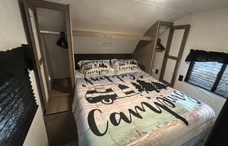 2023 33ft Travel Trailer. We deliver and set up