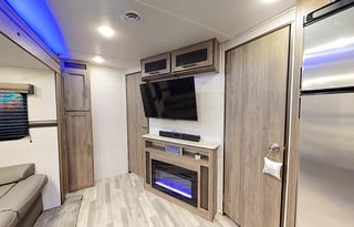 2022 CrossRoads Zinger 333D Travel Trailer