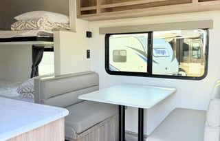 2025 Winnebago • Modern, Easy Tow • Sleeps 5