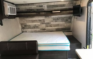 2021 Coleman lantern Lt 17b