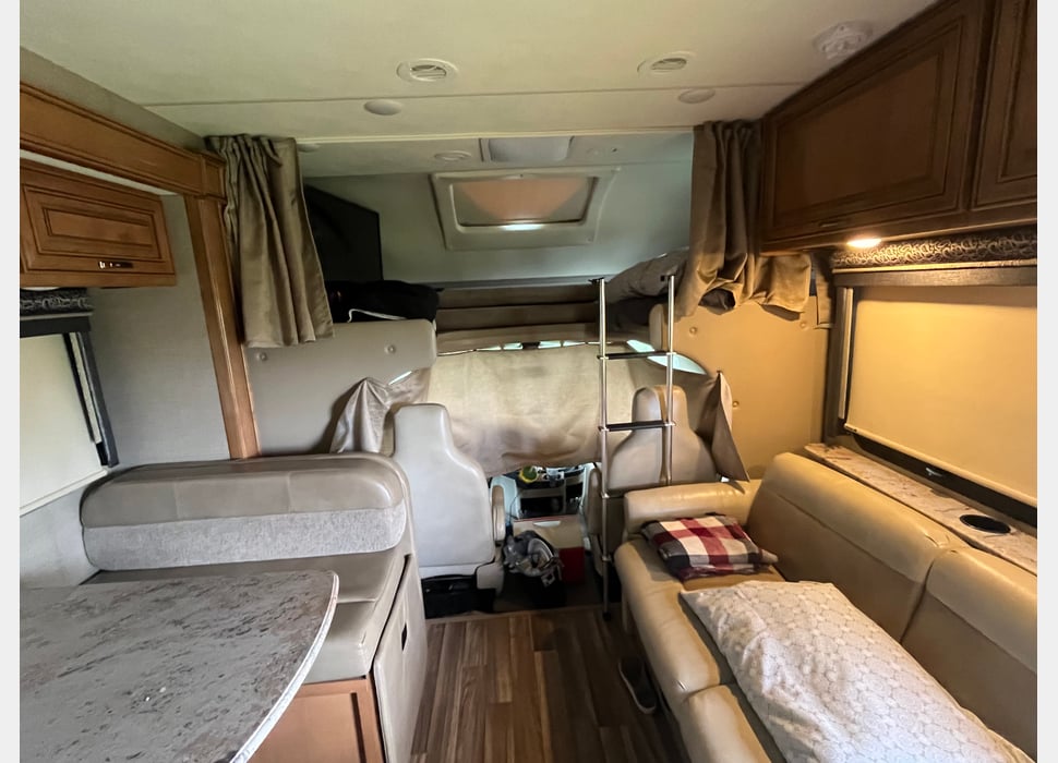 Class C Motor Home rentals in Madisonville