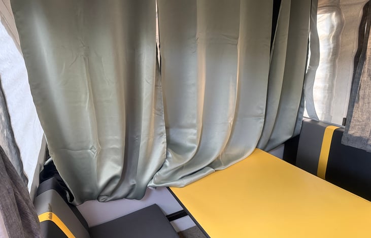 Privacy curtains included