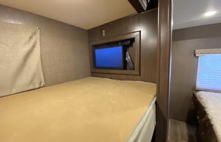 2019 Thor Freedom Elite 30FE from Hoosier RV LLC