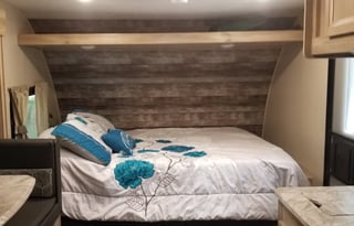 2021 Forest River RV Aurora 18BHS