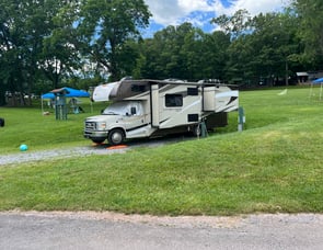 Coachmen RV Leprechaun 260DS Ford 450