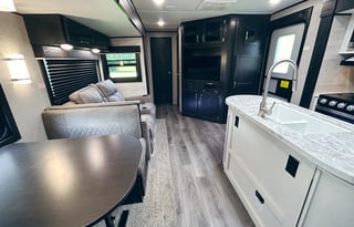 2021 Jayco Jay Flight with Bunkhouse