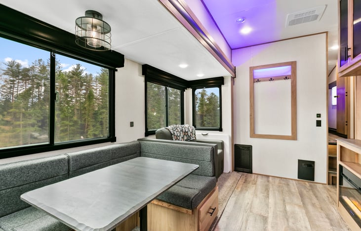 This impressive Cherokee Arctic Wolf 287BH Limited is spacious and loaded with comfortable features. Sleeps up to 10. Two bedrooms with separate bunkroom. Outdoor kitchen, solar and much more.