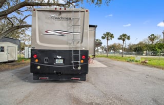 Mirada 1 | Unlimited Mileage & Generator Use