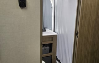 Family friendly with spacious private bunkroom!