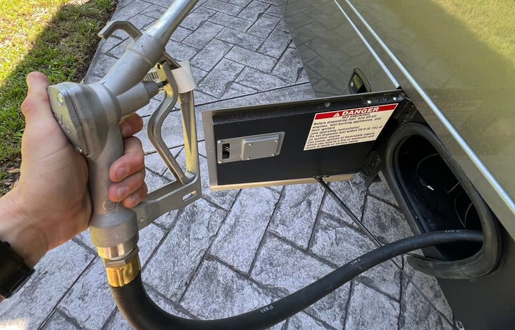 25 gallon extra gas tank with its own gas pump to fill up your cars, toys, etc.