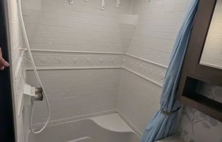 Bunk House/pet & festival friendly sleeps 9