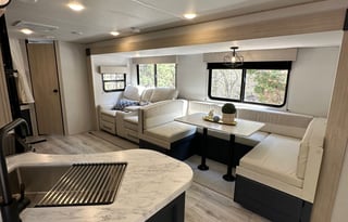 Explore Vernal's Beauty: Comfortable RV Rental