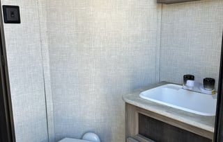 2021 Crossroads–Bunkhouse & Outdoor Kitchen-Slps 8