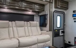 D2022 CONVENIENT & EASY TO DRIVE RV!!! GEORGE TOWN