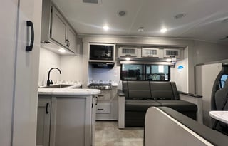 2024 Coachmen RV Freelander 30BH Ford 450