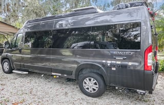 180 WEEKEDAYS ! Sleeps 4/SEATS 4 pop up tent