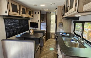 "Fall Prowler" Sleeps 6-7  BUNKHOUSE