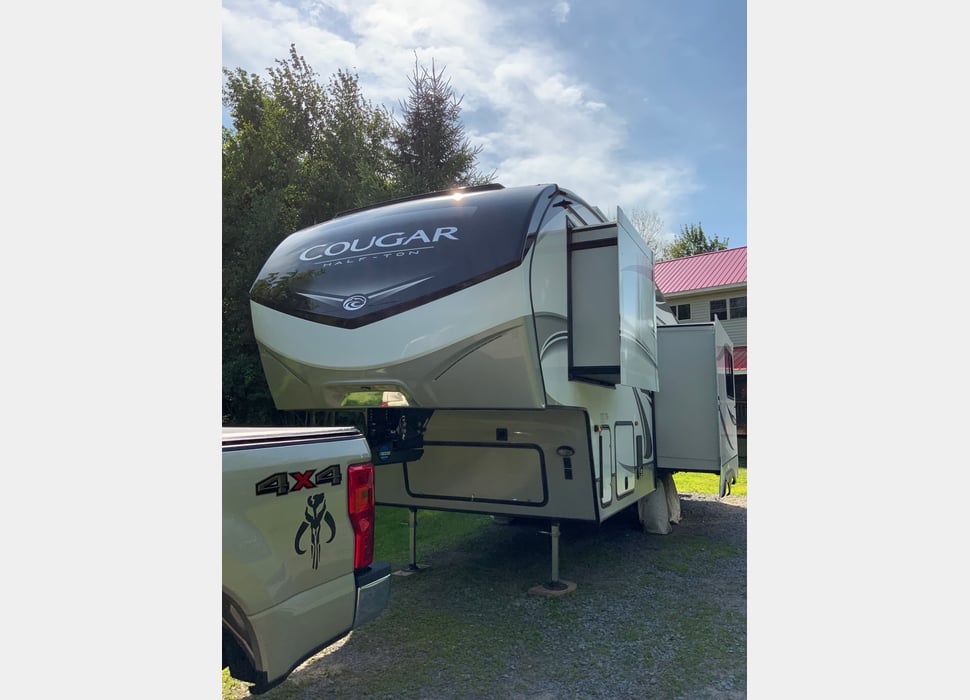 Fifth Wheel rentals in Hinesburg