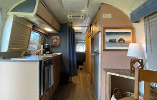 Silver Stays 1981 Airstream Excella II