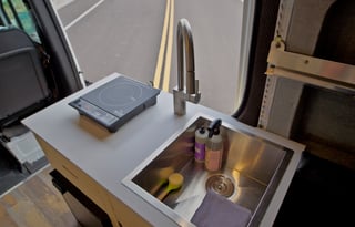 Off Grid Sprinter 144 - Sleeps and seats 4!