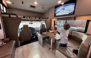 2026 31ft Coachmen 29KB - Sleeps 8