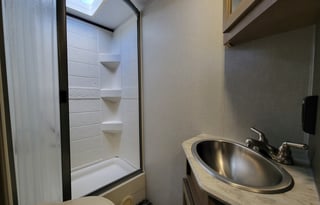 Winnebago Spacious Luxury with Bunkhouse and Slide