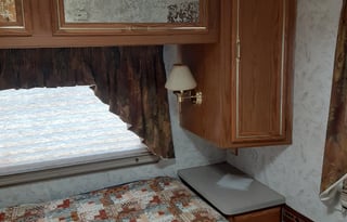 1996 Winnebago Sunrise 30rq with Solar